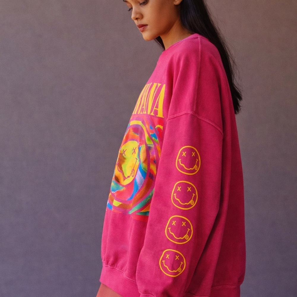 Nirvana Smile Sweatshirt Oversized Pink S/M Urban Outfitters 90s Grunge Rock - Picture 3 of 5